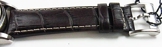 �_�[�N�u���E���o���h�͐�p�������̗p