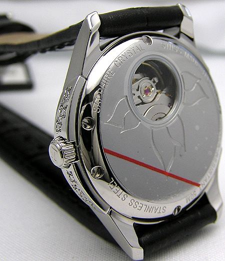 �I�[�v���n�[�g�̉Ԃ̃��`�[�t�ɁA