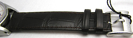 �o���h�̓_�[�N�u���E���J�[�t���U�[�Ƀu���E���X�e�b�`