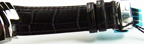 �_�[�N�u���E���J�[�t���U�[�ɁA�f�B�v���C�����g�o�b�N��