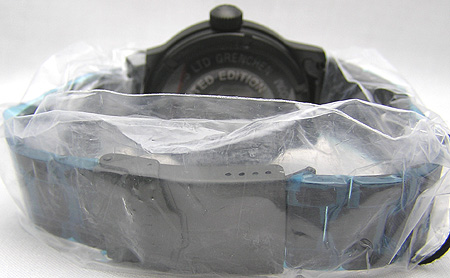 ���W�̓V���A�������󂳂ꂽ�u���b�N�P�[�X