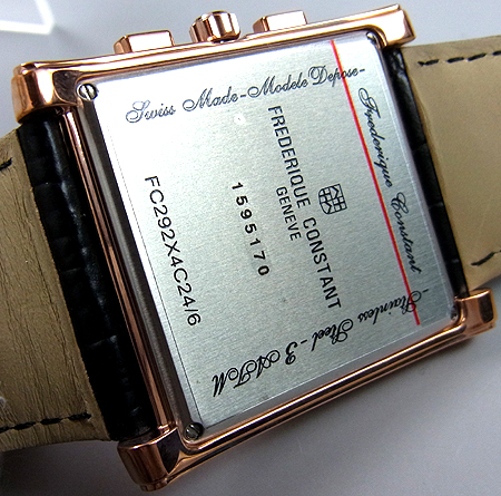 �P�[�X��(�ی�V�[�����\���Ă���܂��B)